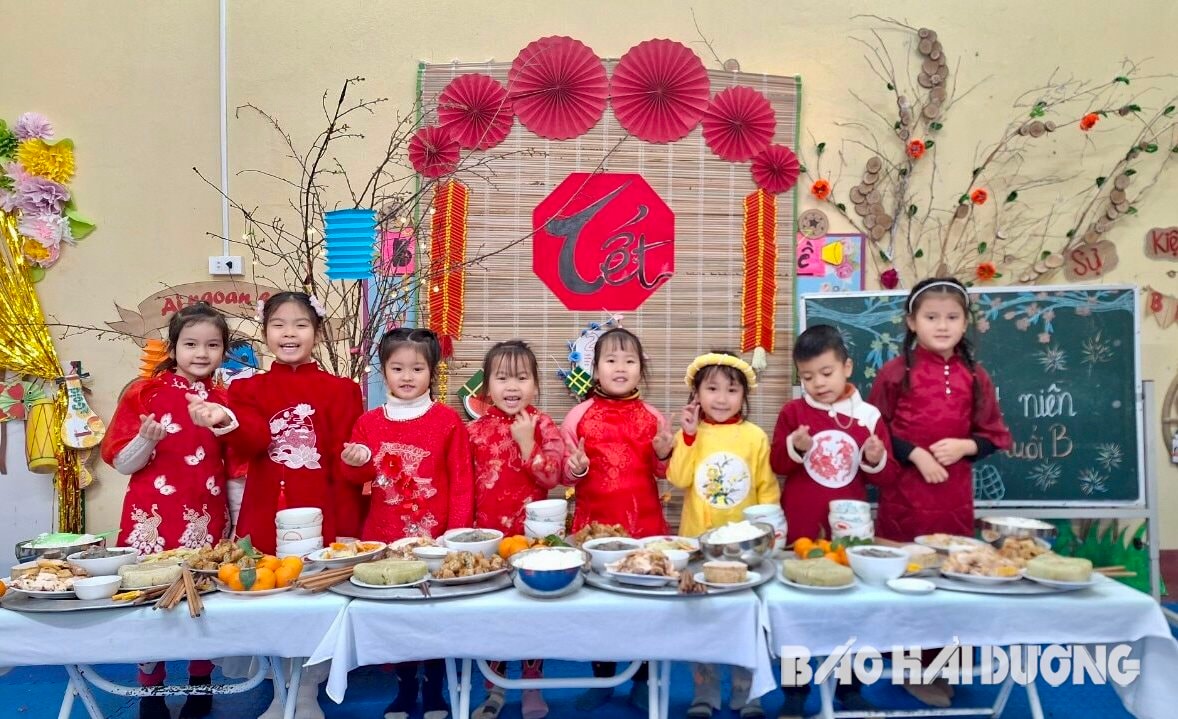 Bổ ích hoạt động trải nghiệm Tết cổ truyền cho trẻ mầm non ở Ninh Giang