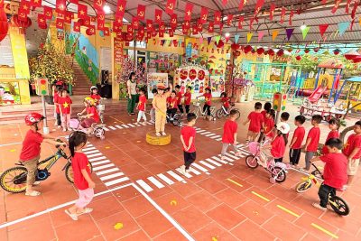 CHUNG TAY XÂY DỰNG VĂN HÓA GIAO THÔNG AN TOÀN TỪ NHỮNG MẦM NON TƯƠNG LAI